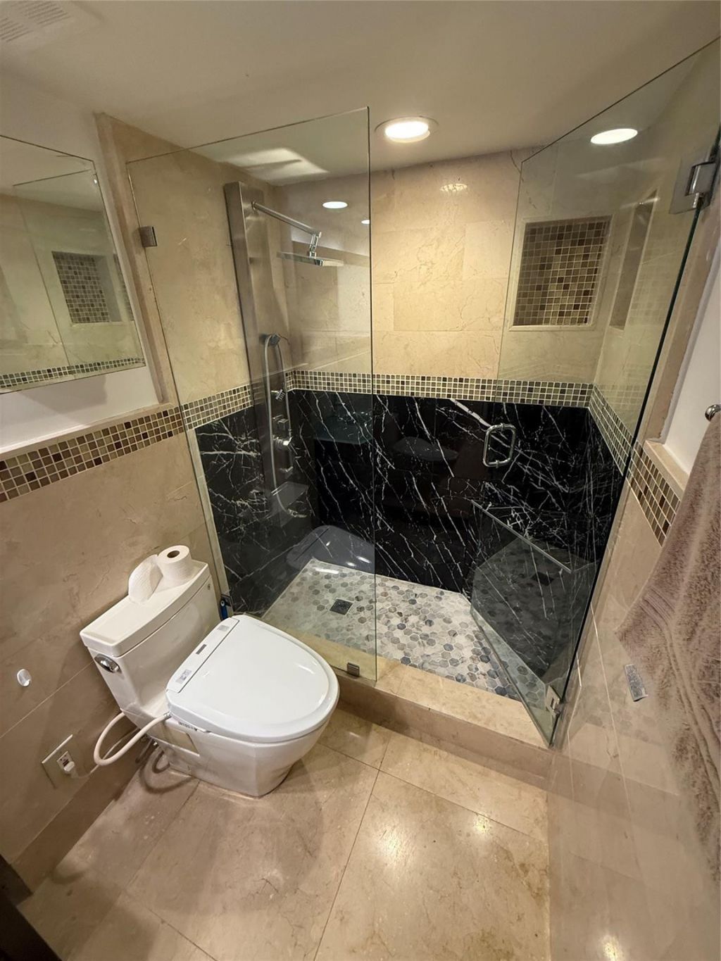 19428 NE 26th Avenue, Unit 103, Miami, FL 33180 Photo