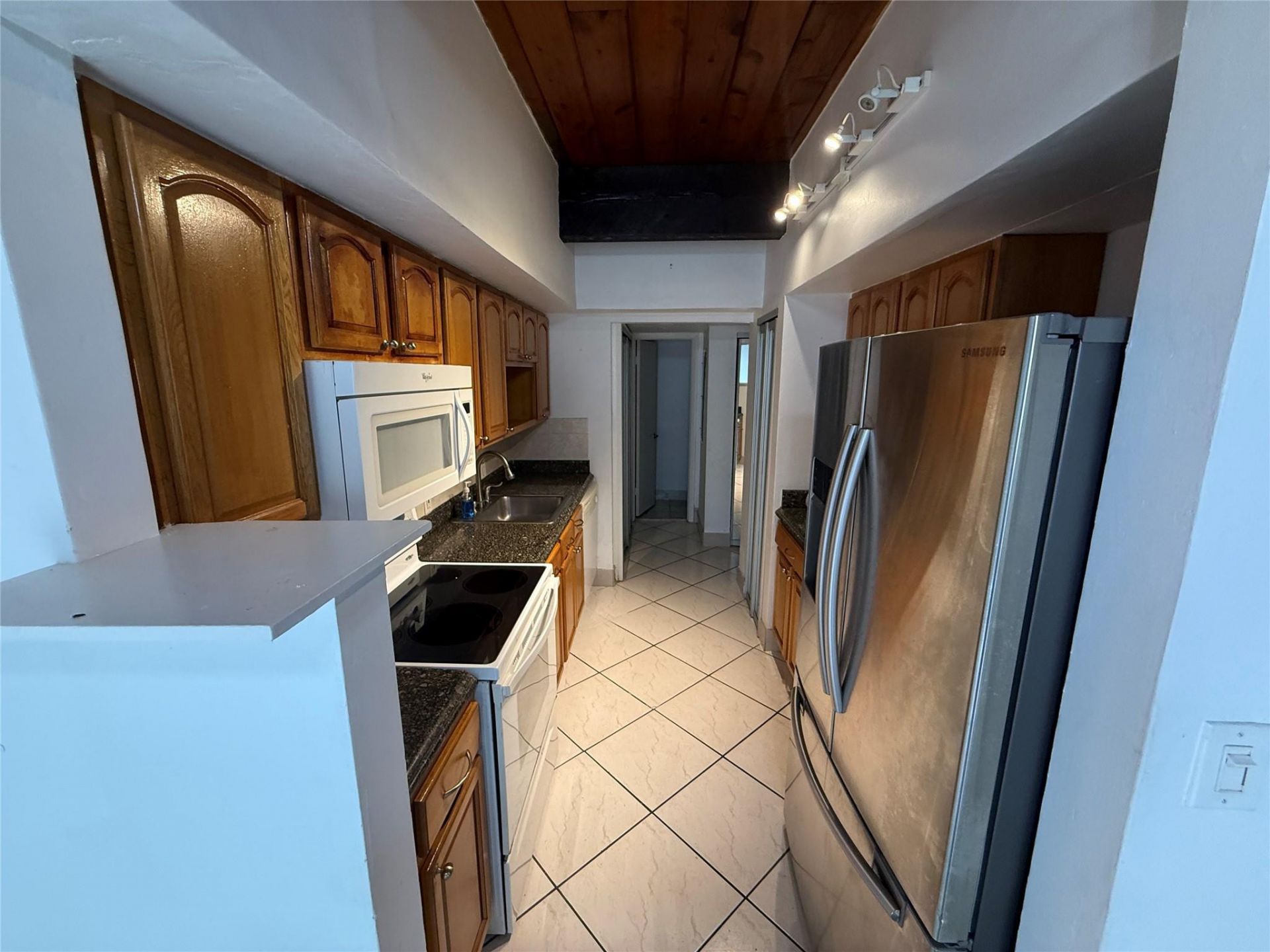 19428 NE 26th Avenue, Unit 103, Miami, FL 33180 Photo