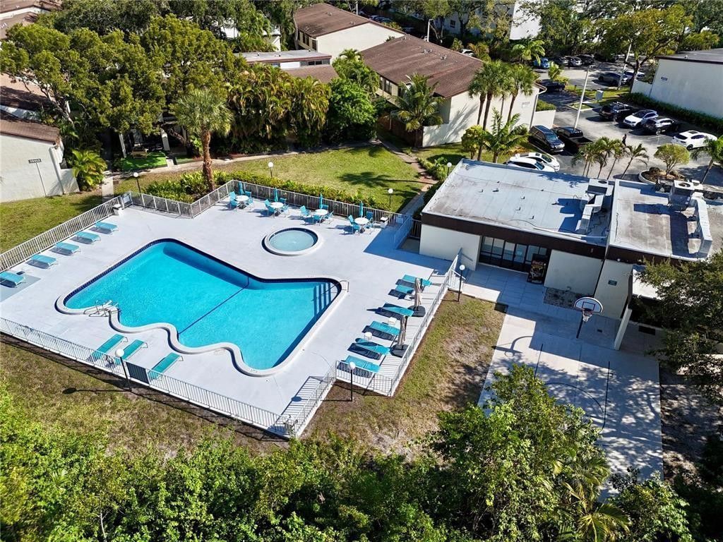 19428 NE 26th Avenue, Unit 103, Miami, FL 33180 Photo