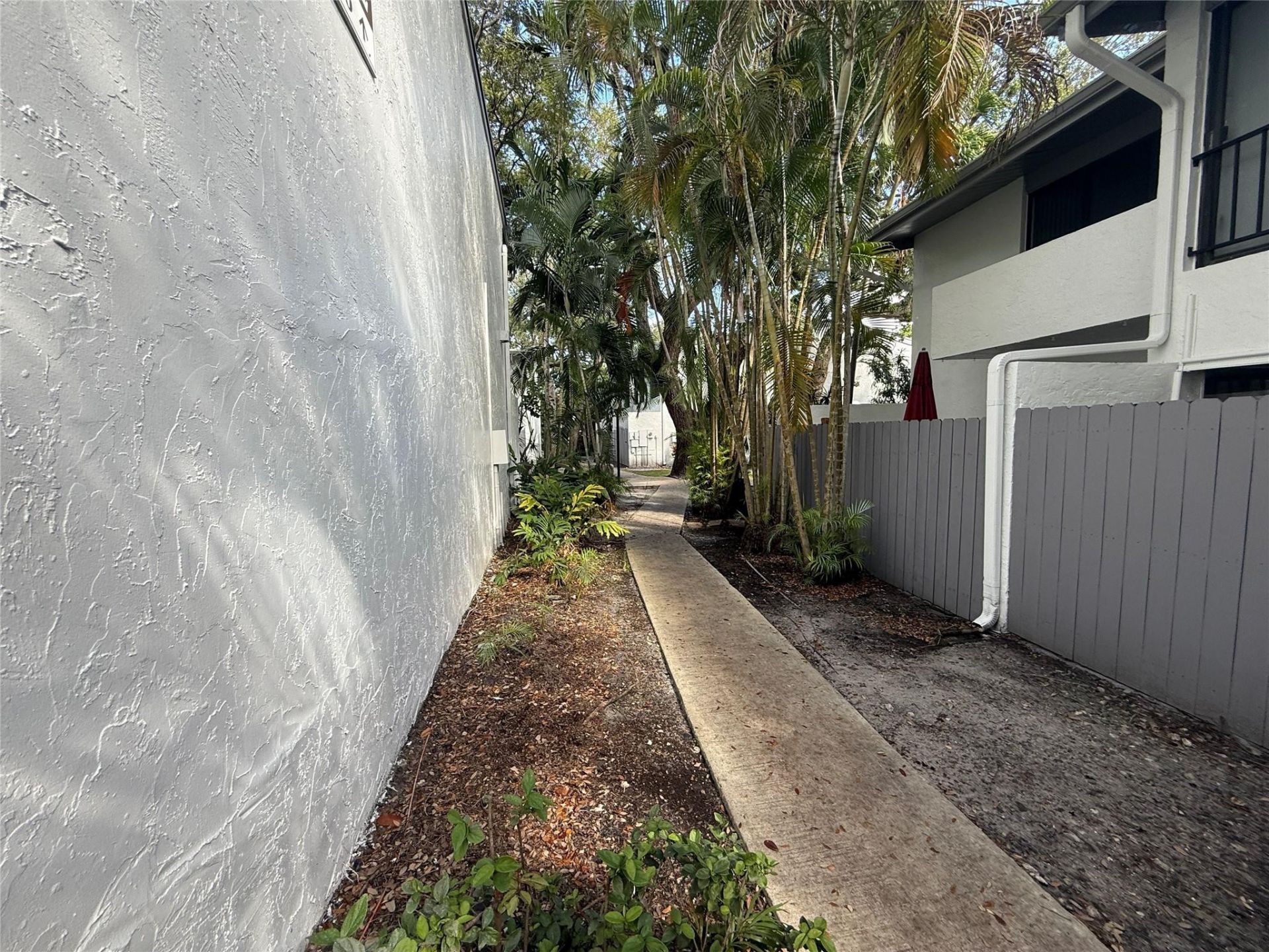 19428 NE 26th Avenue, Unit 103, Miami, FL 33180 Photo