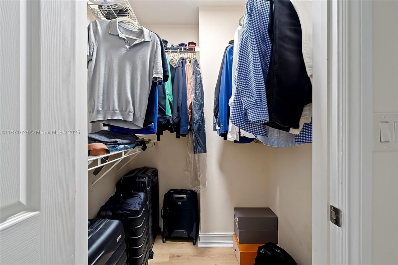 3001 NE 185th St, Unit 135, Aventura, FL 33180 Photo