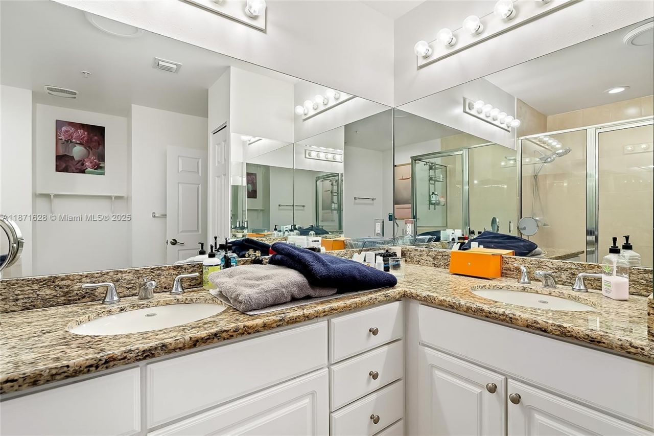 3001 NE 185th St, Unit 135, Aventura, FL 33180 Photo