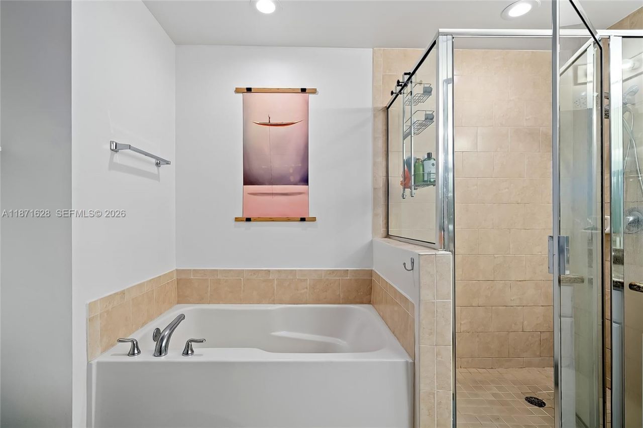 3001 NE 185th St, Unit 135, Aventura, FL 33180 Photo