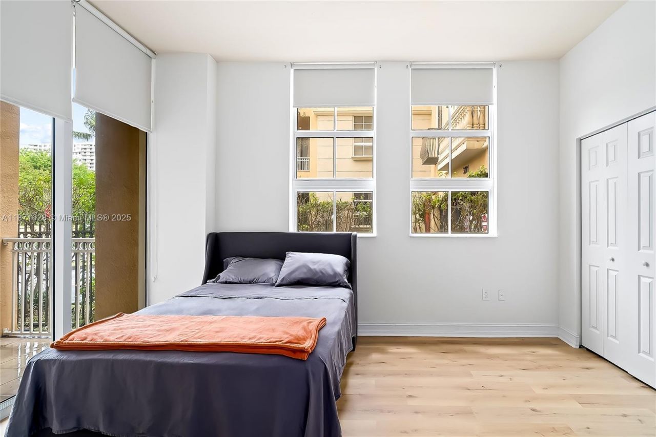 3001 NE 185th St, Unit 135, Aventura, FL 33180 Photo