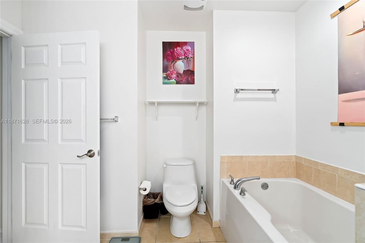 3001 NE 185th St, Unit 135, Aventura, FL 33180 Photo