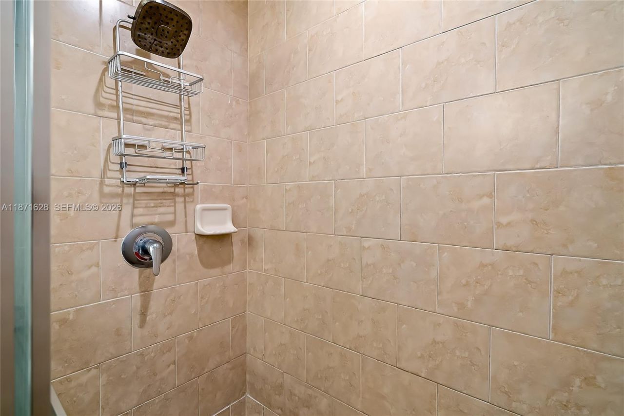 3001 NE 185th St, Unit 135, Aventura, FL 33180 Photo