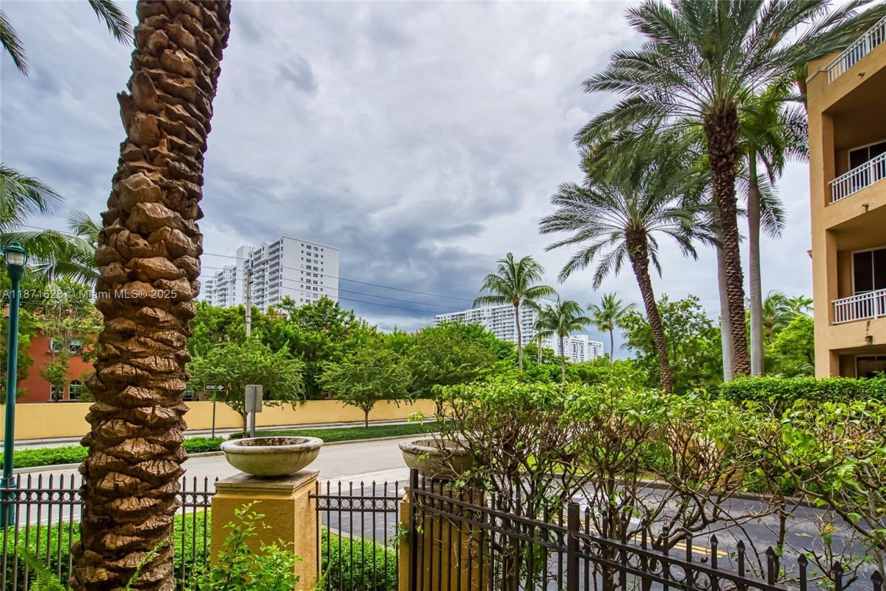 3001 NE 185th St, Unit 135, Aventura, FL 33180 Photo