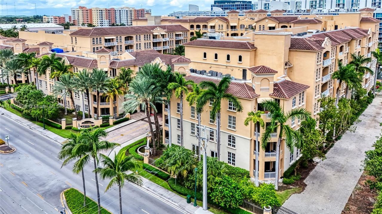 3001 NE 185th St, Unit 135, Aventura, FL 33180 Photo