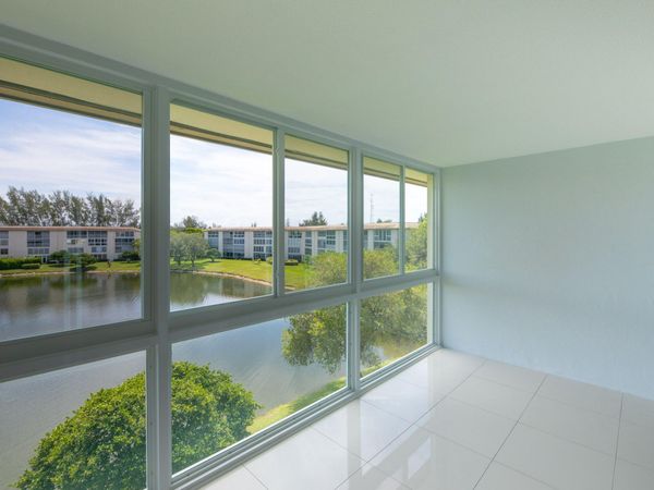 1902 Bermuda Circle, Unit J4, Coconut Creek, FL 33066
