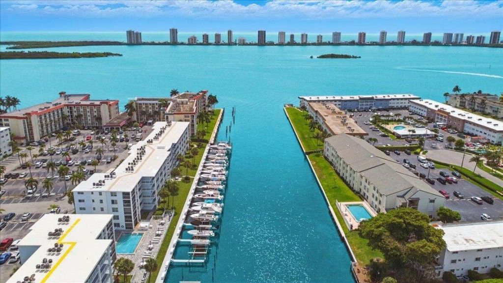 104 Paradise Harbour 112 Boulevard, Unit 112, North Palm Beach, FL 33408 Photo