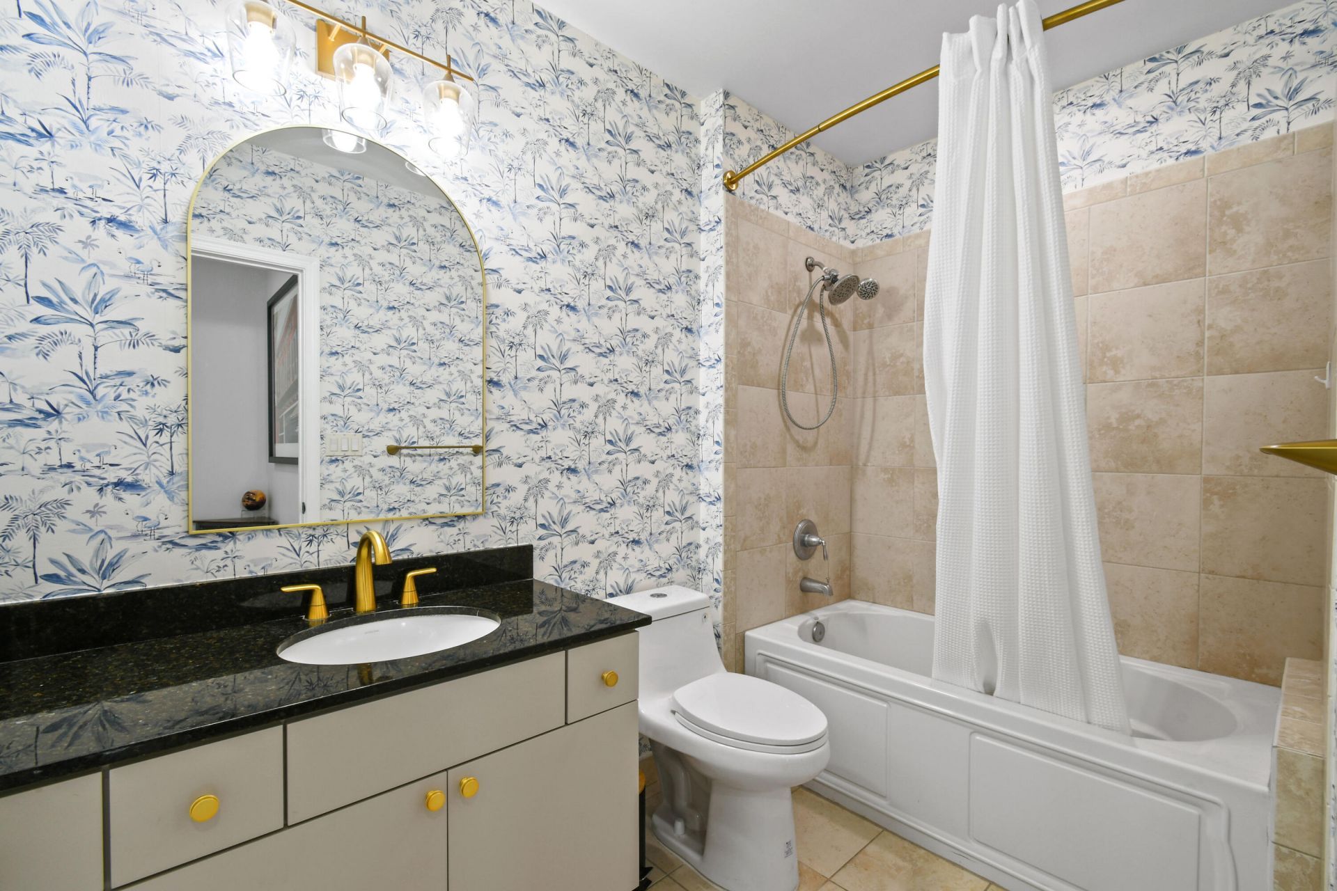 3940 N Flagler Drive, Unit 206, West Palm Beach, FL 33407 Photo