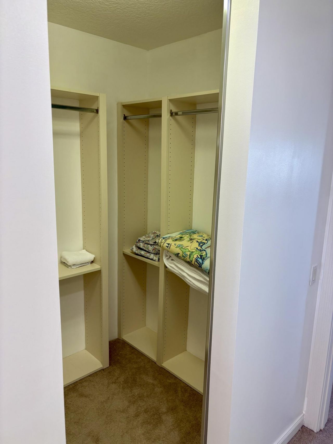 38 Harbour Isle Drive E, Unit Ph01, Fort Pierce, FL 34949 Photo