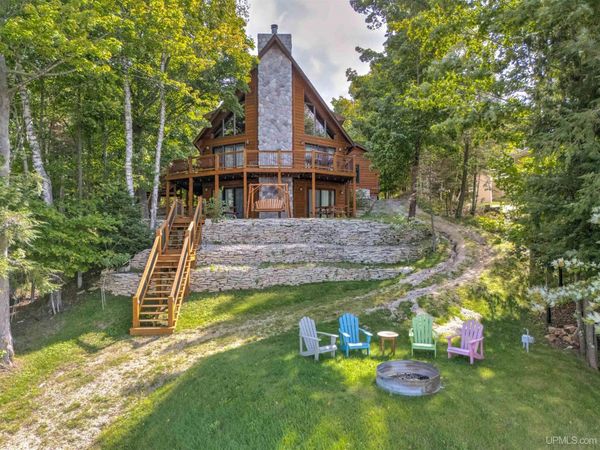 1663 N Wawaushnosh Drive, Hiawatha Twp, MI 49854
