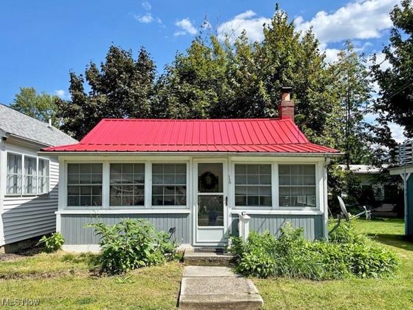16 Billow Beach Road, Ashtabula, OH 44004