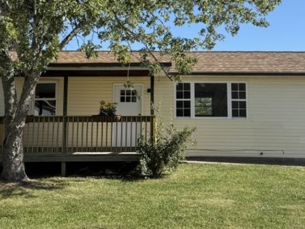 1068 Poplar Street, Davisville, WV 26142