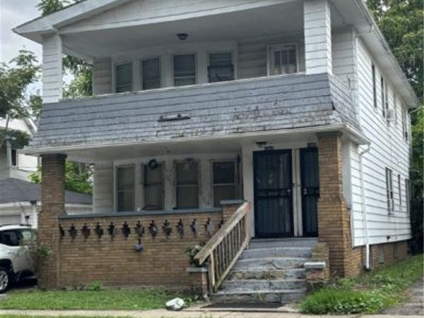 1682 Cliffview Road, Cleveland, OH 44112