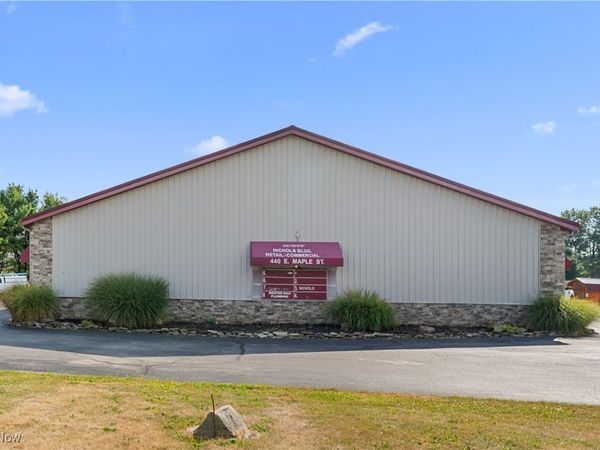 440 E Maple Street, Hartville, OH 44632