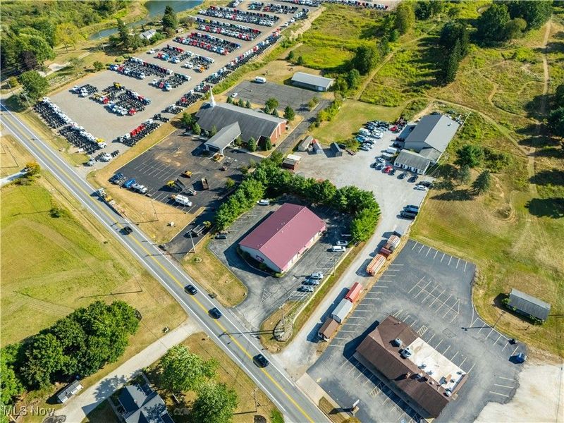 440 E Maple Street, Hartville, OH 44632 Photo 12