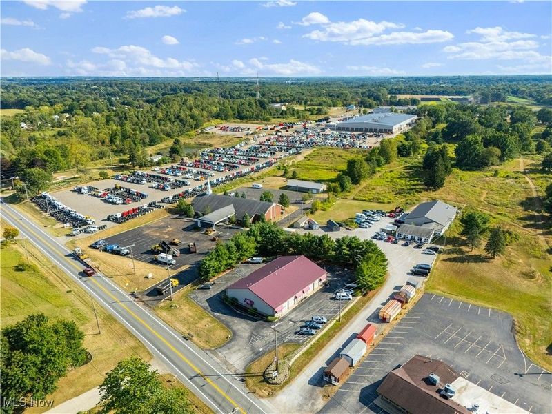 440 E Maple Street, Hartville, OH 44632 Photo 13