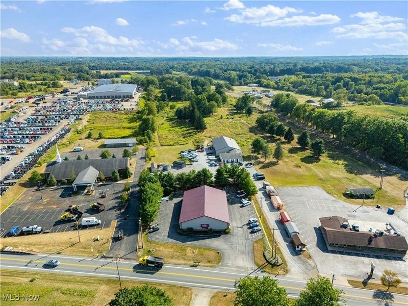 440 E Maple Street, Hartville, OH 44632 Photo 14