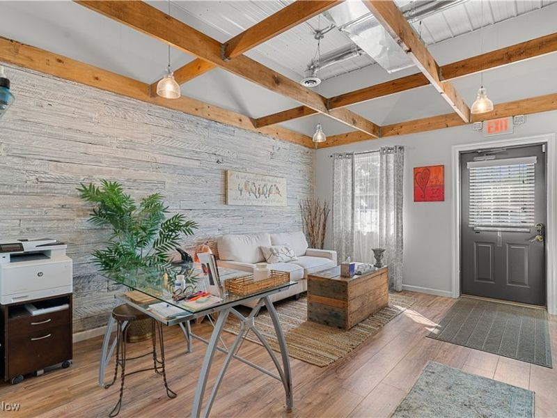 440 E Maple Street, Hartville, OH 44632 Photo 15