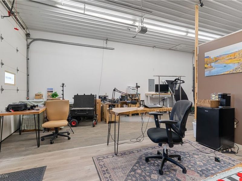 440 E Maple Street, Hartville, OH 44632 Photo 23