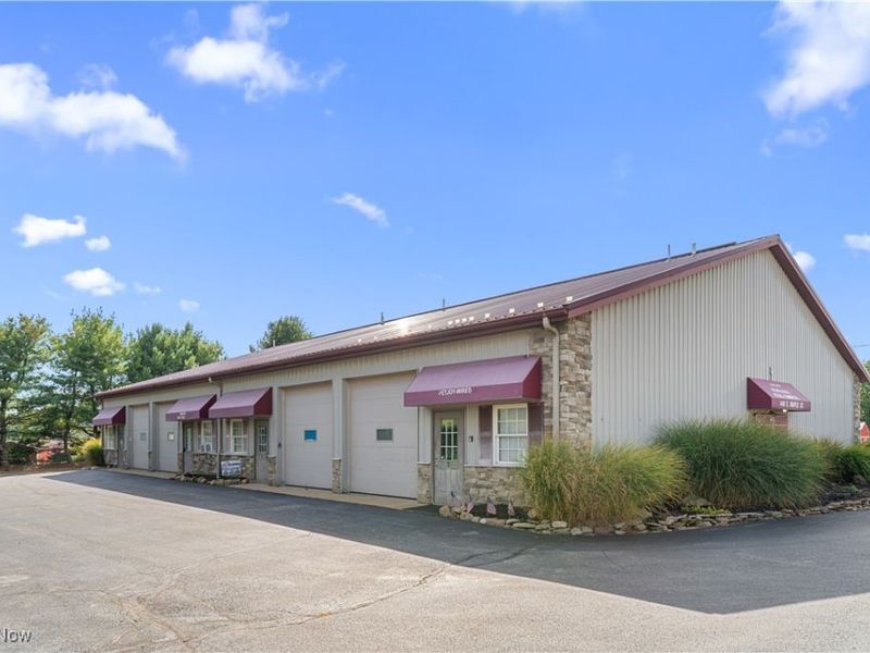 440 E Maple Street, Hartville, OH 44632 Photo 3