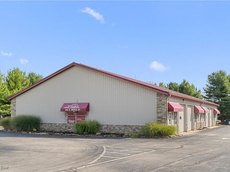 440 E Maple Street, Hartville, OH 44632 Photo 4