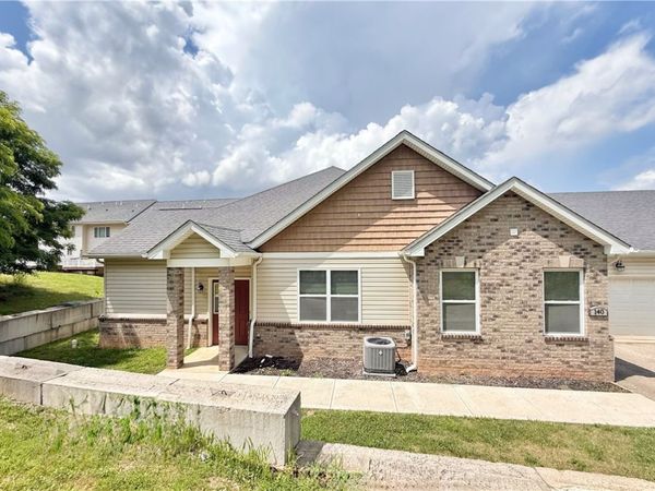 140 Rosemary Ln, Baden, PA 15005