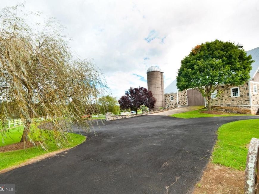 590 Carlyle Road, Martinsburg, WV 25404 Main Photo