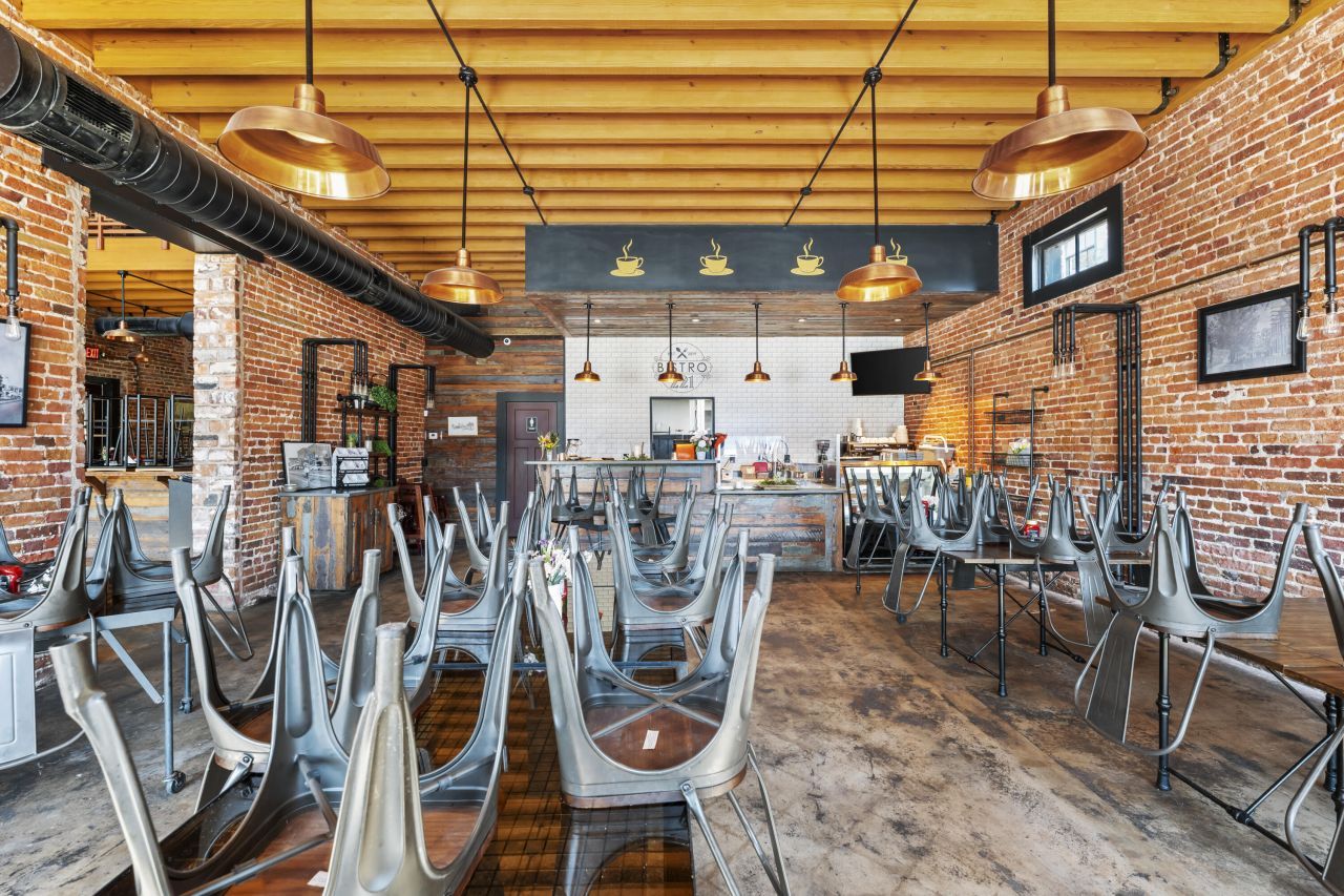 221 N Parler Avenue Photo 10