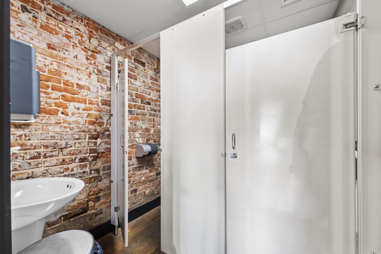 221 N Parler Avenue Photo 18