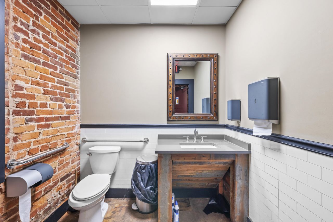 221 N Parler Avenue Photo 21