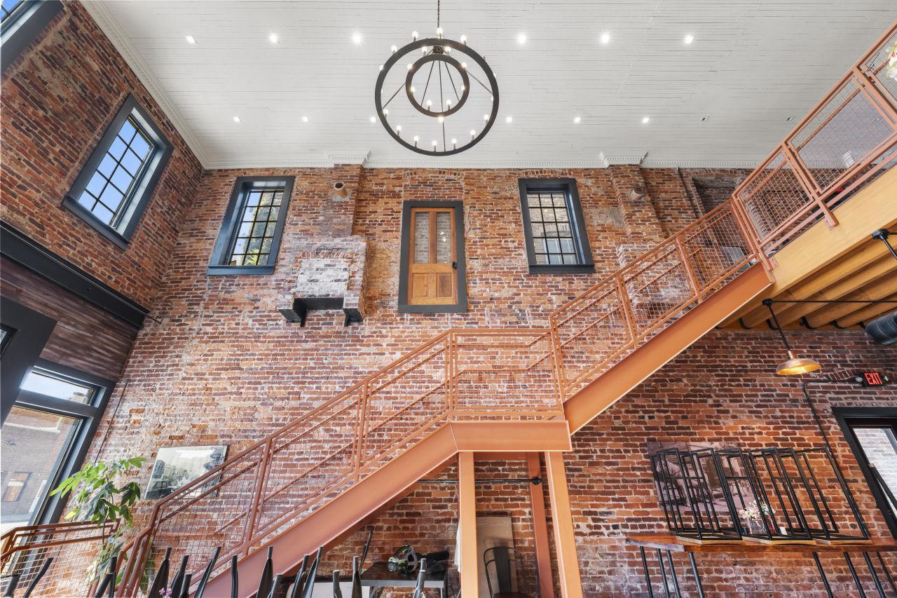 221 N Parler Avenue Photo 22