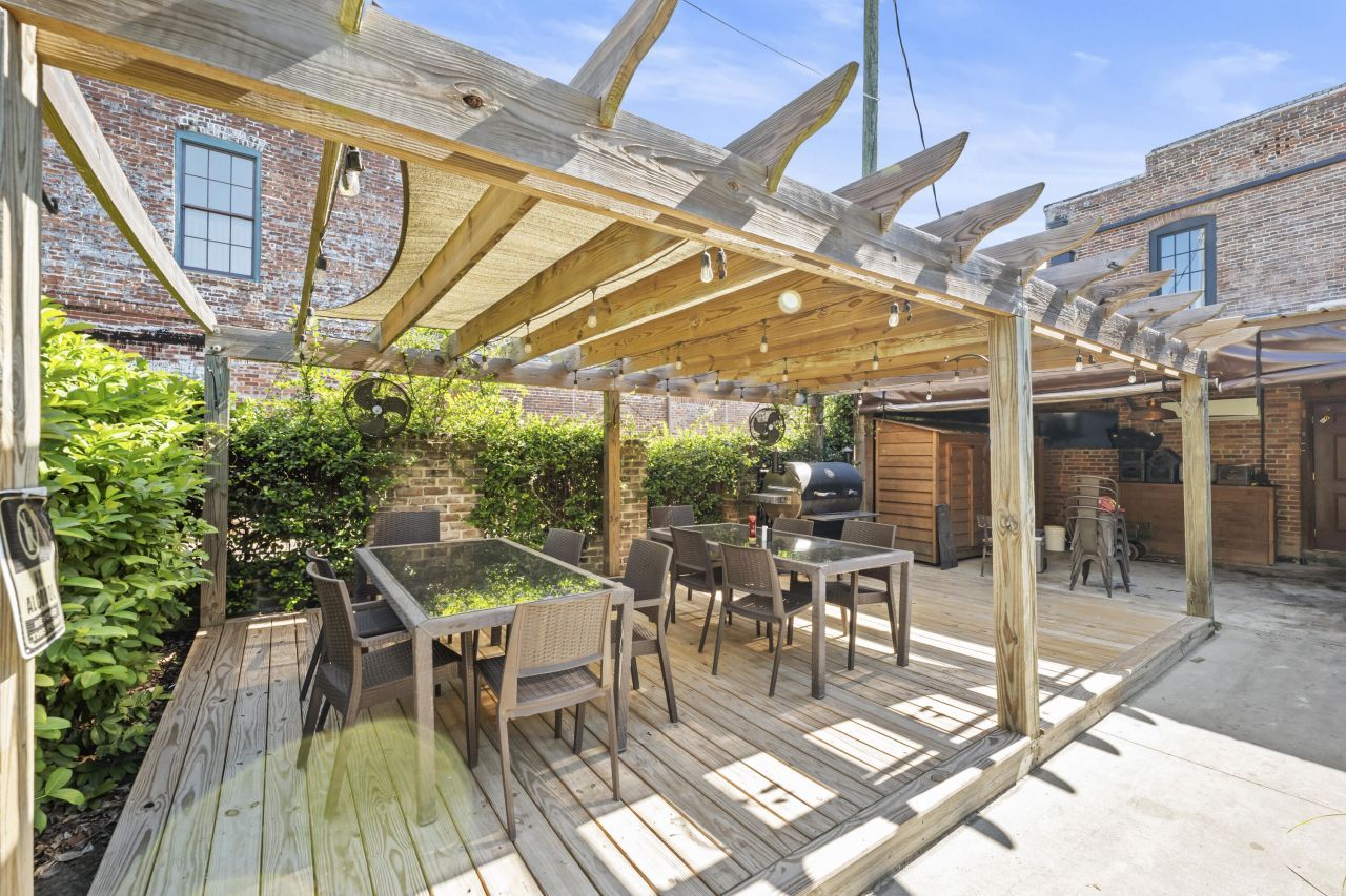 221 N Parler Avenue Photo 31