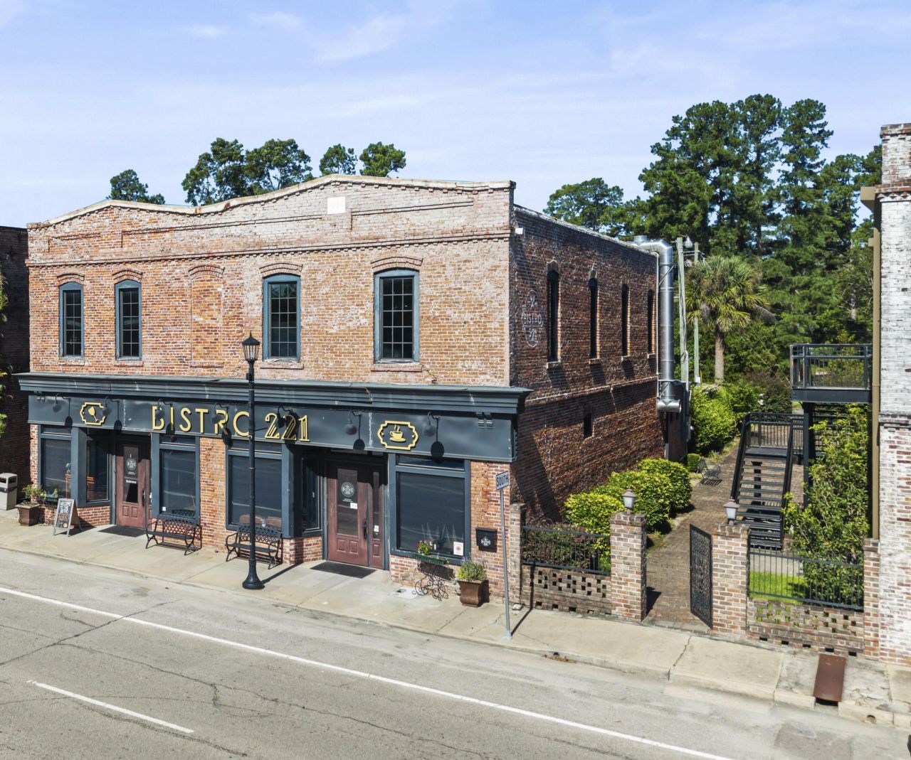 221 N Parler Avenue Photo 40