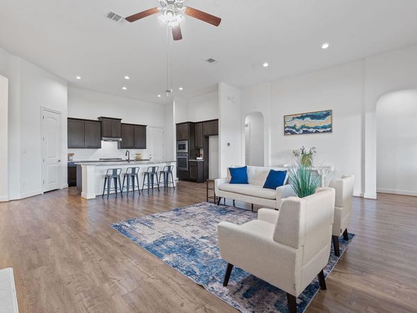 200 Brentwood DR, Austin, TX 78737