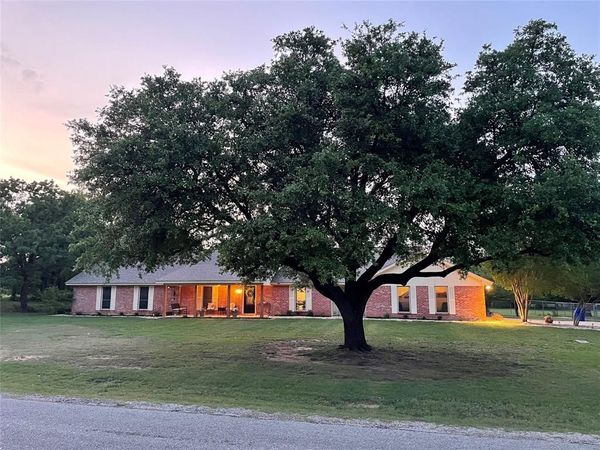 942 Diana Lane, Stephenville, TX 76401