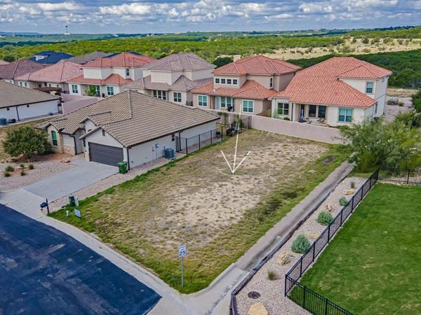 177 Valley View Street , Glen Rose, TX 76043