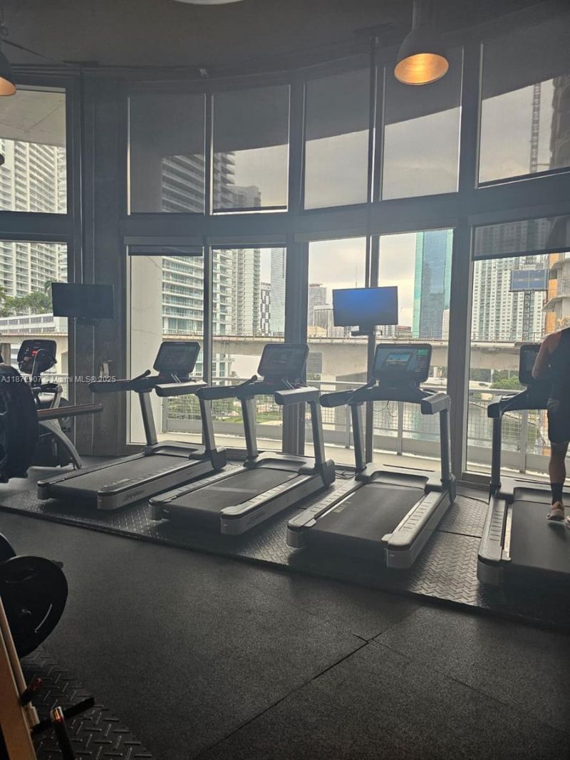 690 SW 1st Ct, Unit 2515, Miami, FL 33130 Photo