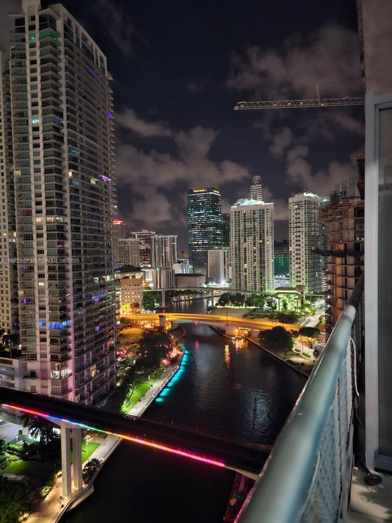 690 SW 1st Ct, Unit 2515, Miami, FL 33130 Photo