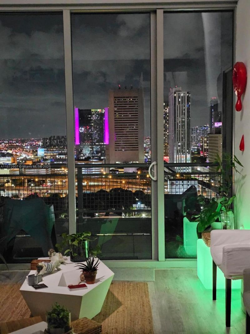 690 SW 1st Ct, Unit 2515, Miami, FL 33130 Photo