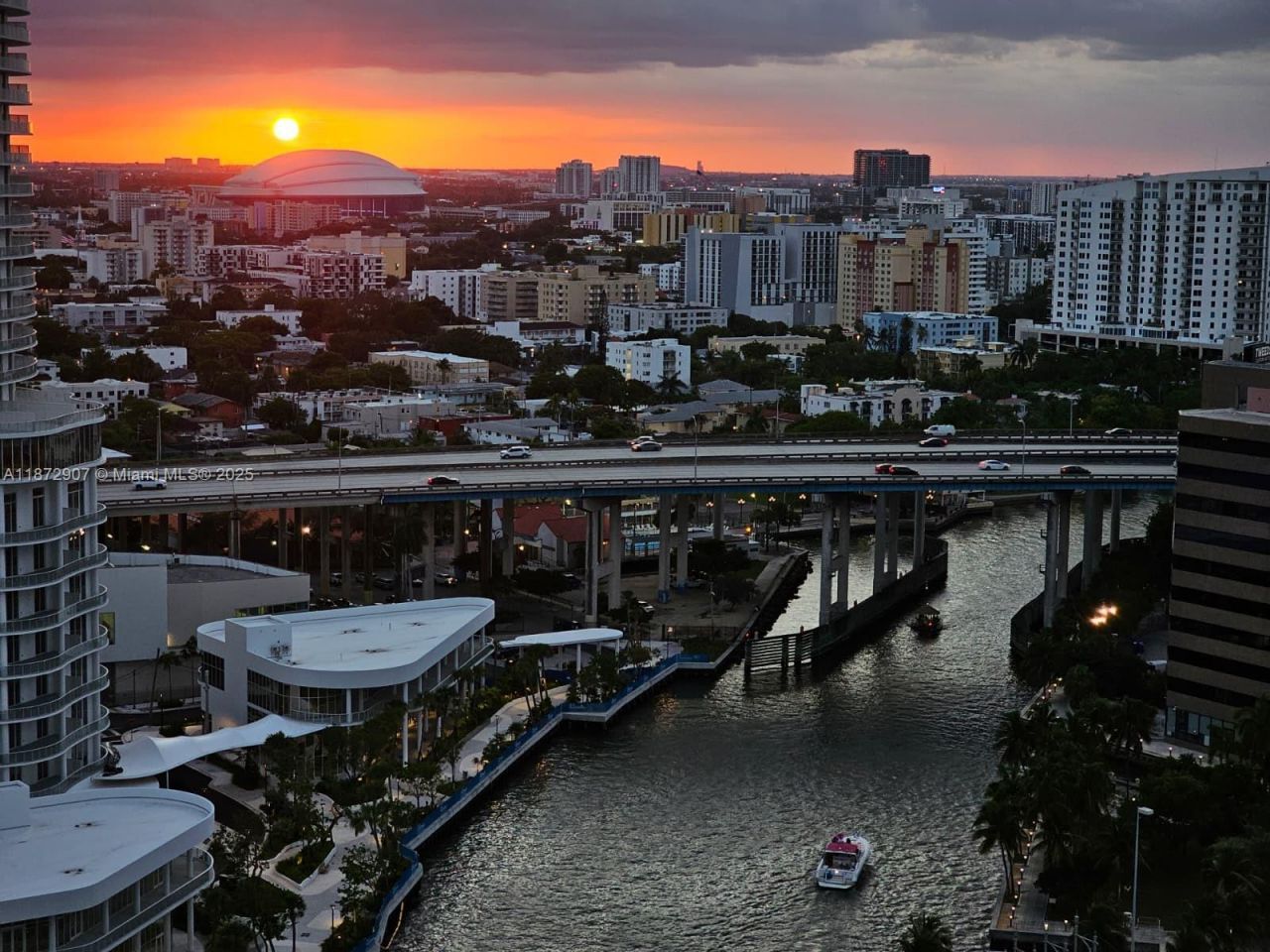 690 SW 1st Ct, Unit 2515, Miami, FL 33130 Photo