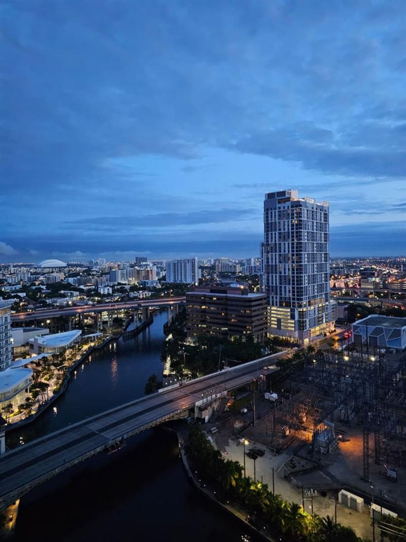 690 SW 1st Ct, Unit 2515, Miami, FL 33130 Photo