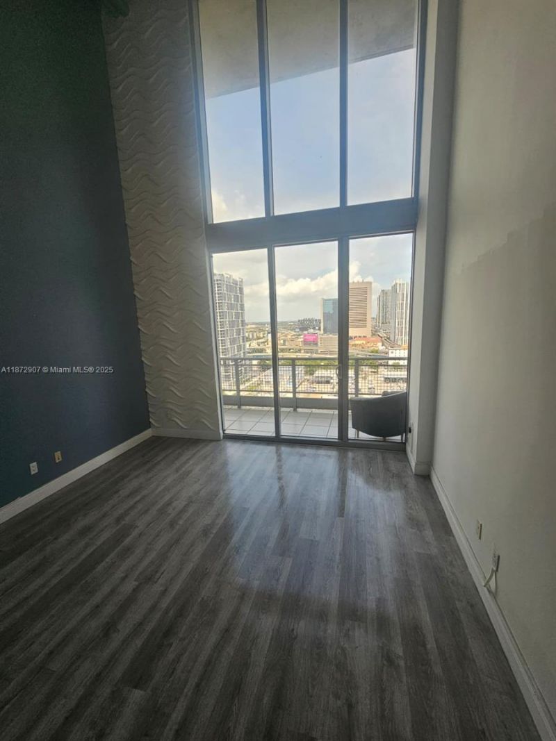 690 SW 1st Ct, Unit 2515, Miami, FL 33130 Photo