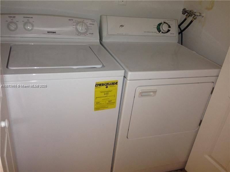 8290 Lake Dr, Unit 230, Doral, FL 33166 Photo