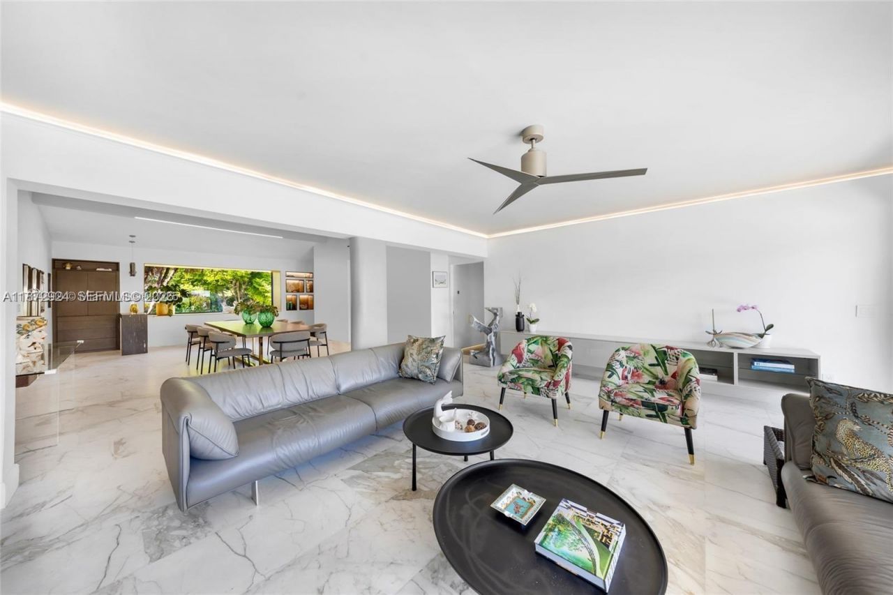 1141 NE 90th St, Miami, FL 33138 Photo