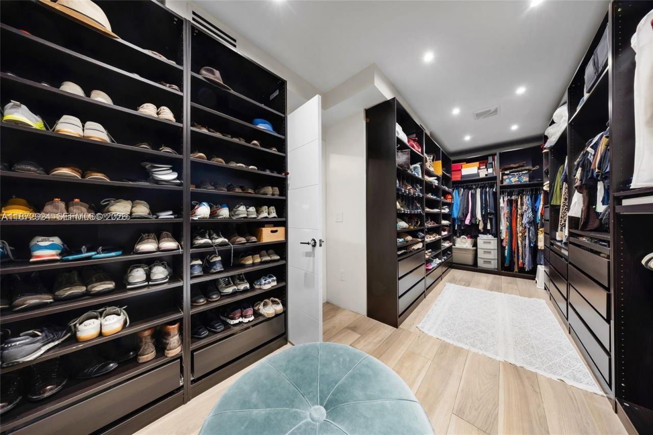 1141 NE 90th St, Miami, FL 33138 Photo