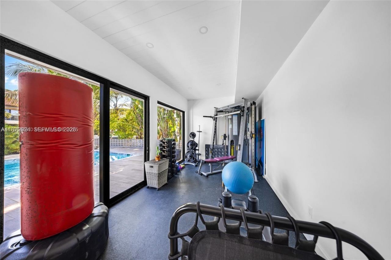 1141 NE 90th St, Miami, FL 33138 Photo