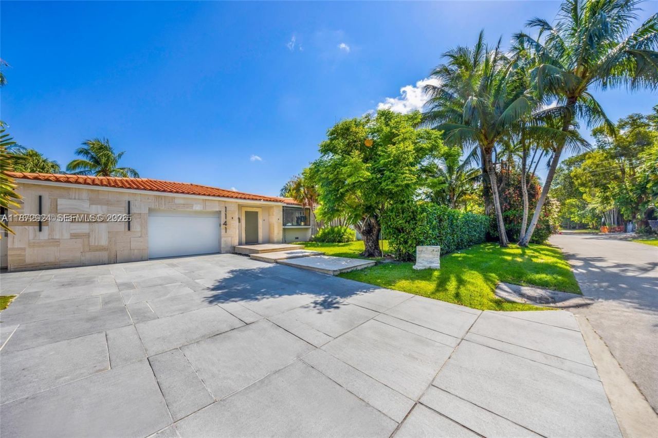 1141 NE 90th St, Miami, FL 33138 Photo